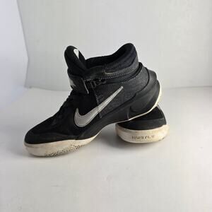 Nike Team Hustle D10 FlyEase Size 5Y